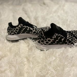 Size 8 Adidas Swift Run shoes